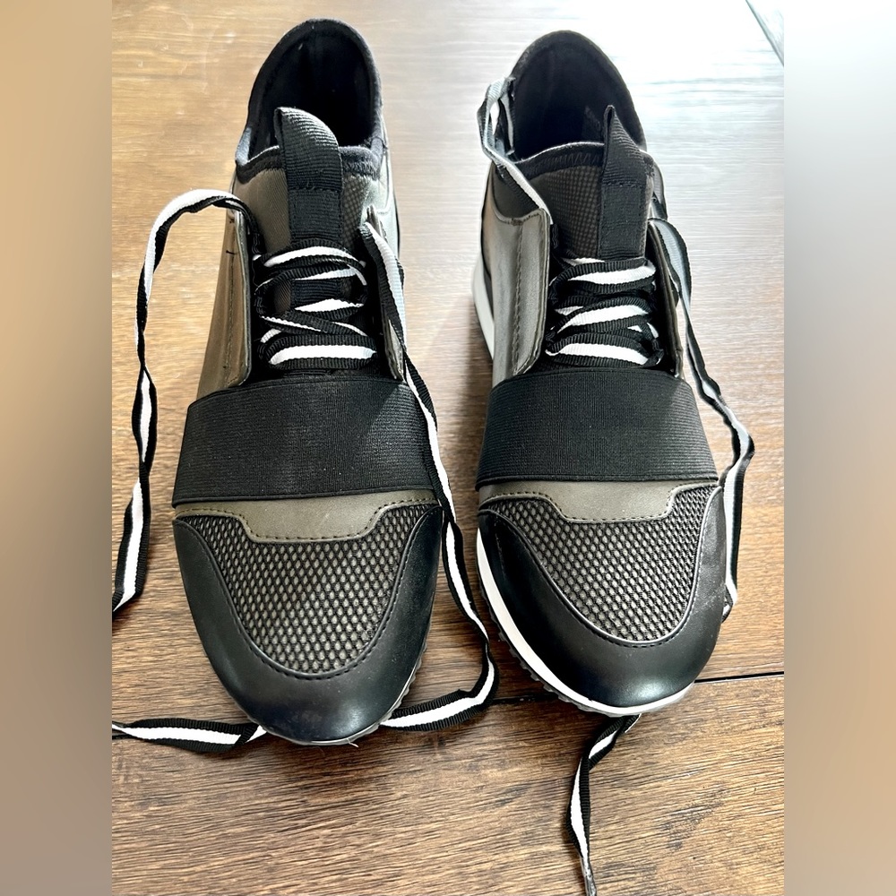 Steve Madden CAMO Green & Black Sneakers, Size 7